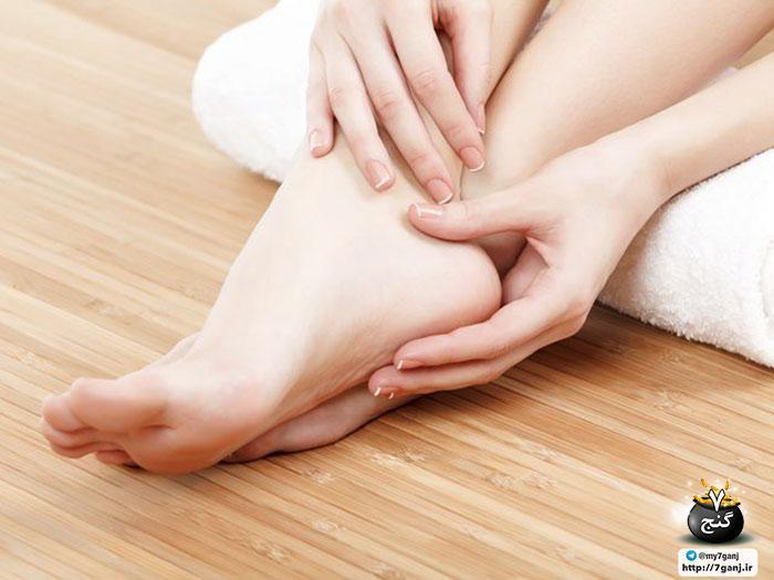 چگونه به طور طبیعی ترک پا را درمان کنیم؟